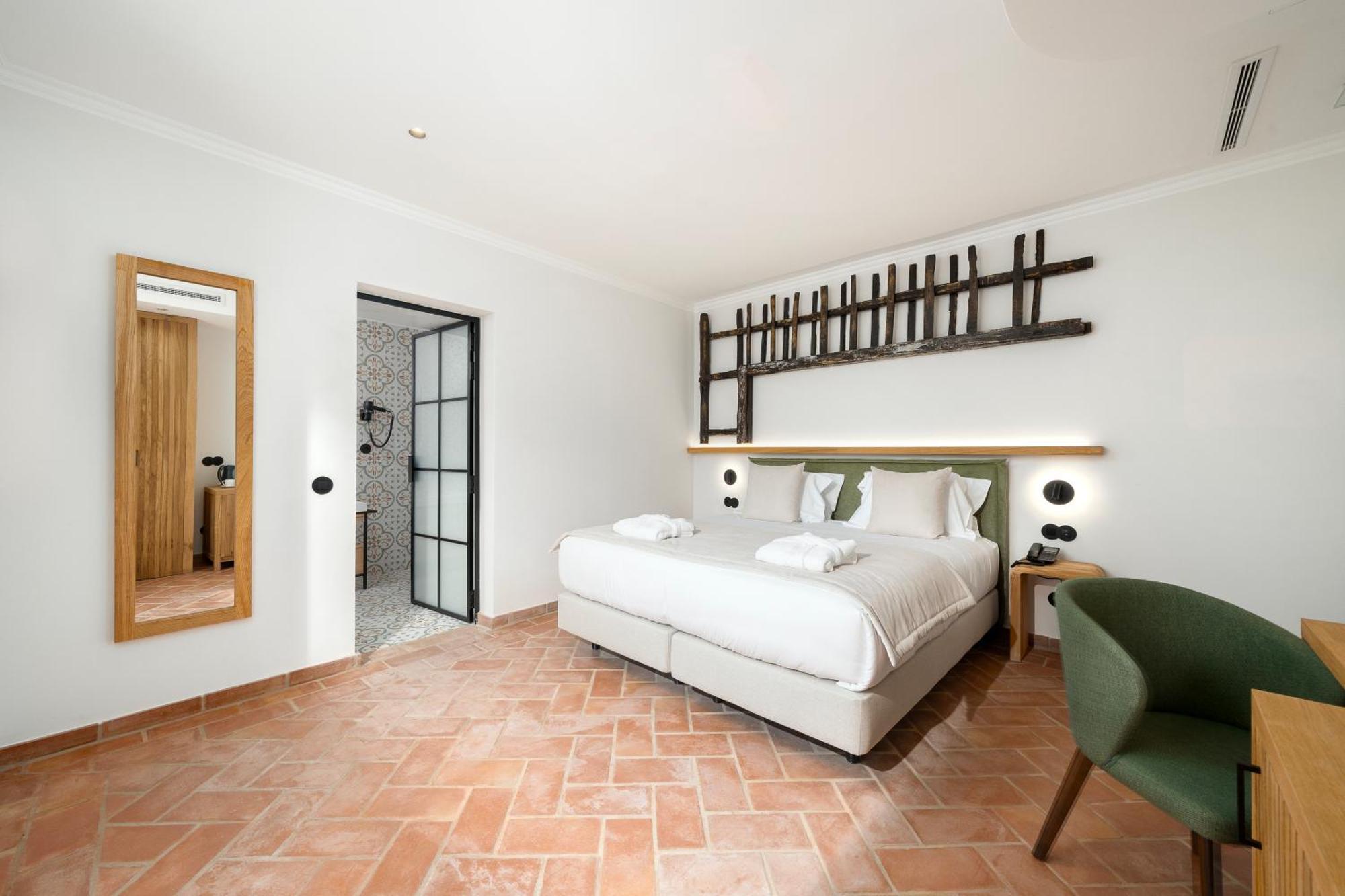 Agua Bay 4*